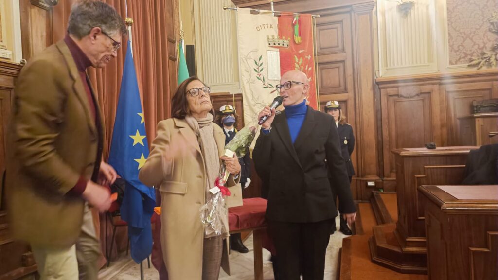 06 12 22 nicolino doro 2022 oggi a palazzo di citta la cerimonia di premiazione della xxiv edizione foto 7 radiolaser news matera potenza puglia basilicata