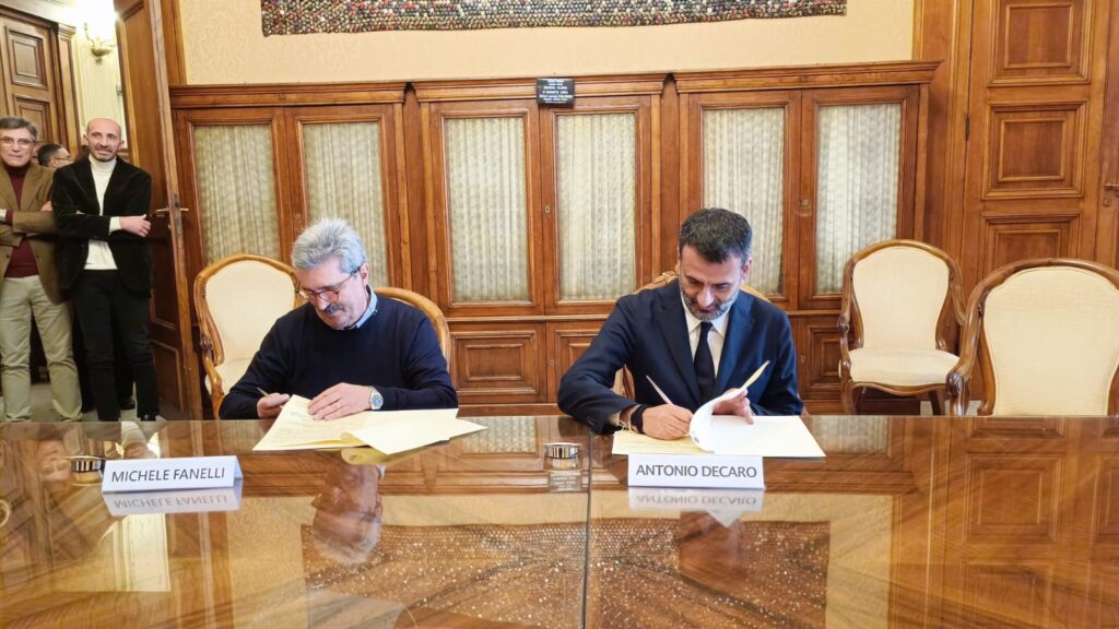 06 12 22 nicolino doro 2022 oggi a palazzo di citta la cerimonia di premiazione della xxiv edizione foto 9 radiolaser news matera potenza puglia basilicata