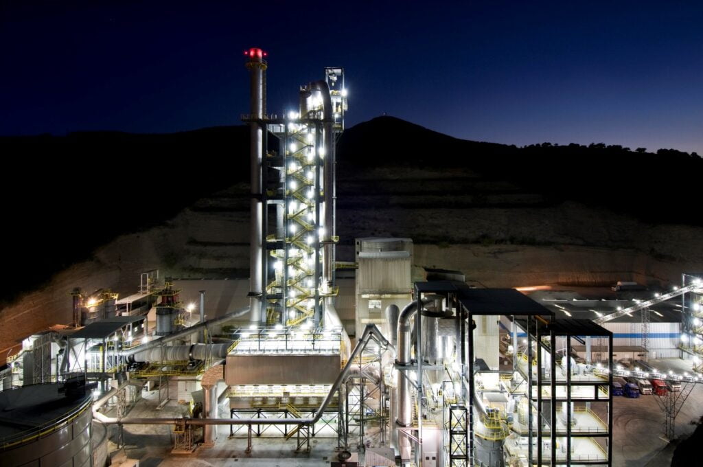 cementeria costantinopoli srl, premio di 700 euro per tutti i dipendenti. 1 image 50780639521670585251516 radio laser news matera potenza puglia basilicata