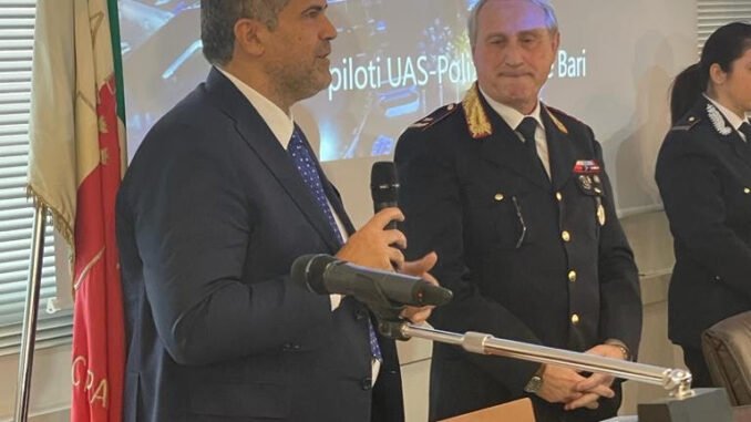 19-01-23 oggi l’assessore Lacoppola al comando di Polizia locale per la cerimonia di conferimento degli encomi