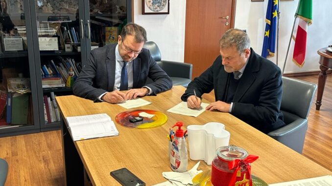Firma accordo Bennardi e Osanna
