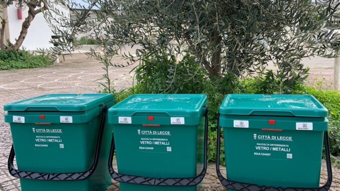Pattumelle verdi per vetro e metalli
