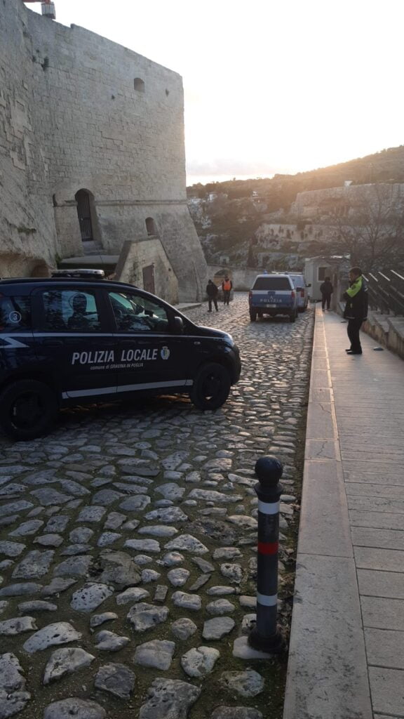 <strong>ritrovato ordigno bellico già esplosivo ai piedi del ponte “madonna della stella”</strong> 1 ordigno 2 radio laser news matera potenza puglia basilicata