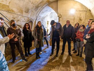 migliaia di presenze per il taranto grand tour.turisti italiani e stranieri alla scoperta della città vecchia e del borgo. gli organizzatori: «questa è la taranto che vogliamo» . 51 visite guidate taranto grand tour 2 radio laser news matera potenza puglia basilicata