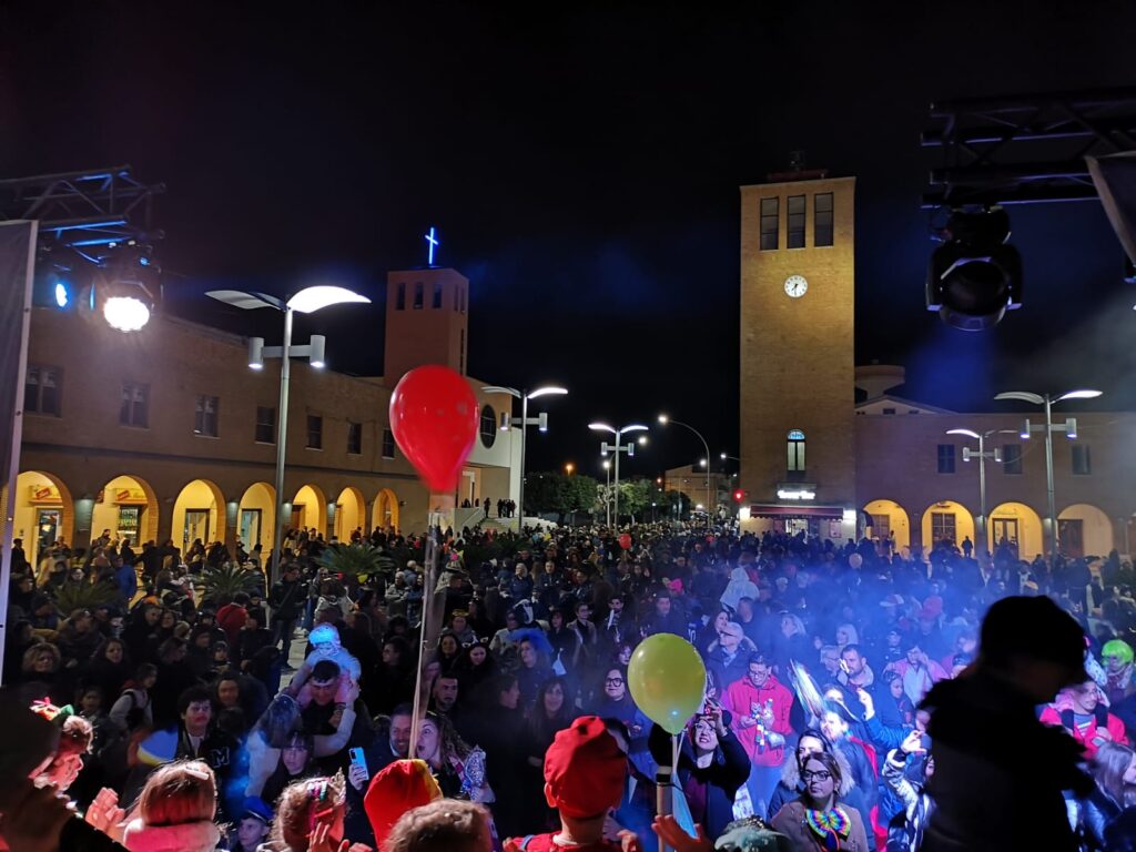 Marconia, grande successo per il Carnival Party