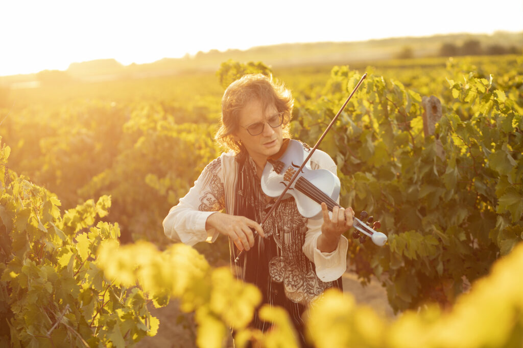 Giovedì 23 e sabato 25 marzo - la ViolinÒrchestra di Francesco Del Prete a Racale e Lecce