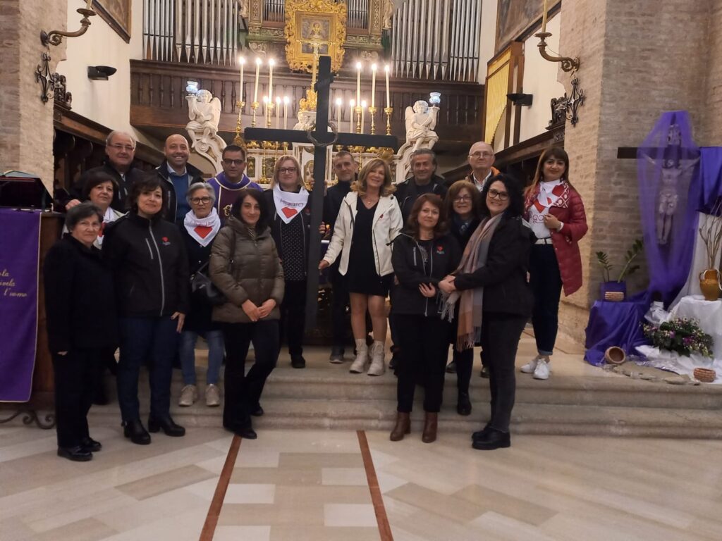 parrocchia s.pietro e paolo e associazione agata insieme nella via crucis in chiesa madre 1 img 20230324 wa0002 radiolaser news matera potenza puglia basilicata
