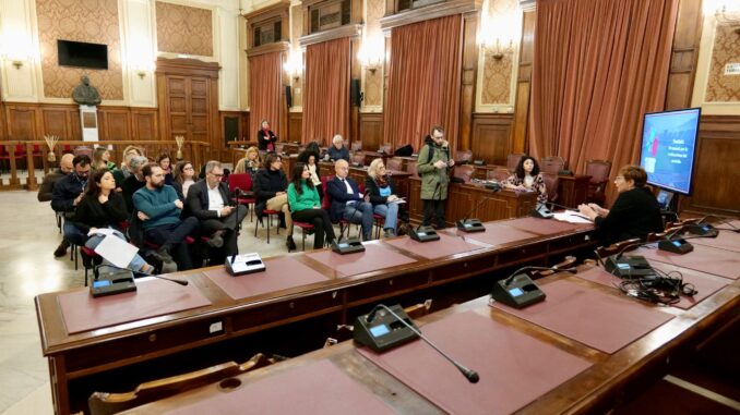 04-04-23 oggi l’incontro con i dirigenti delle scuole primarie per l’adesione al progetto Piedibus sugli itinerari casa-scuola_1 (1)
