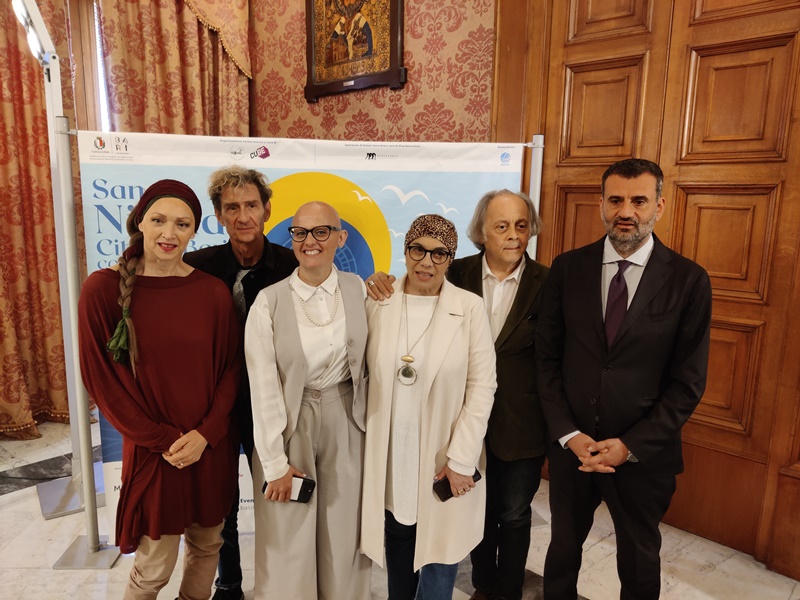 CORTEO STORICO DI SAN NICOLA - 2023PRESENTATI LA RIEVOCAZIONE STORICA CON LA DIREZIONE ARTISTICA DI NICOLA VALENZANO E LO SPETTACOLO DI DANZA AEREA A CURA DI RESEXTENSA corteo storico