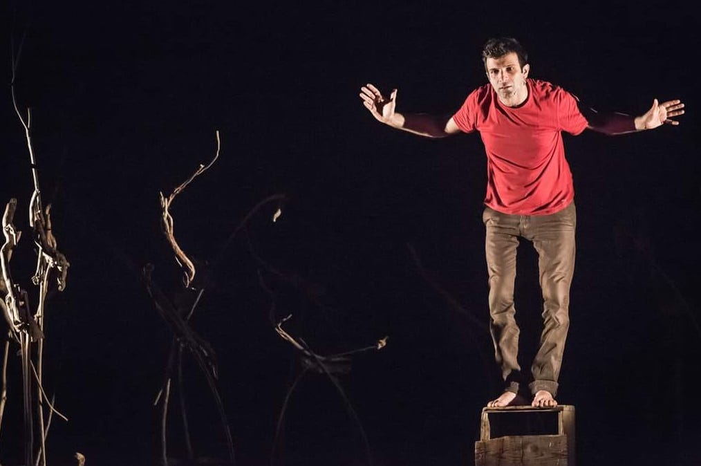 domenica 30 aprile - aspettando il vento con luigi d'elia a nasca il teatro a lecce 2 aspettando il vento 1 radiolaser news matera potenza puglia basilicata