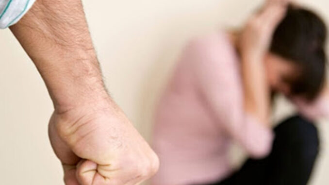 Immagine generica di violenza su una donna