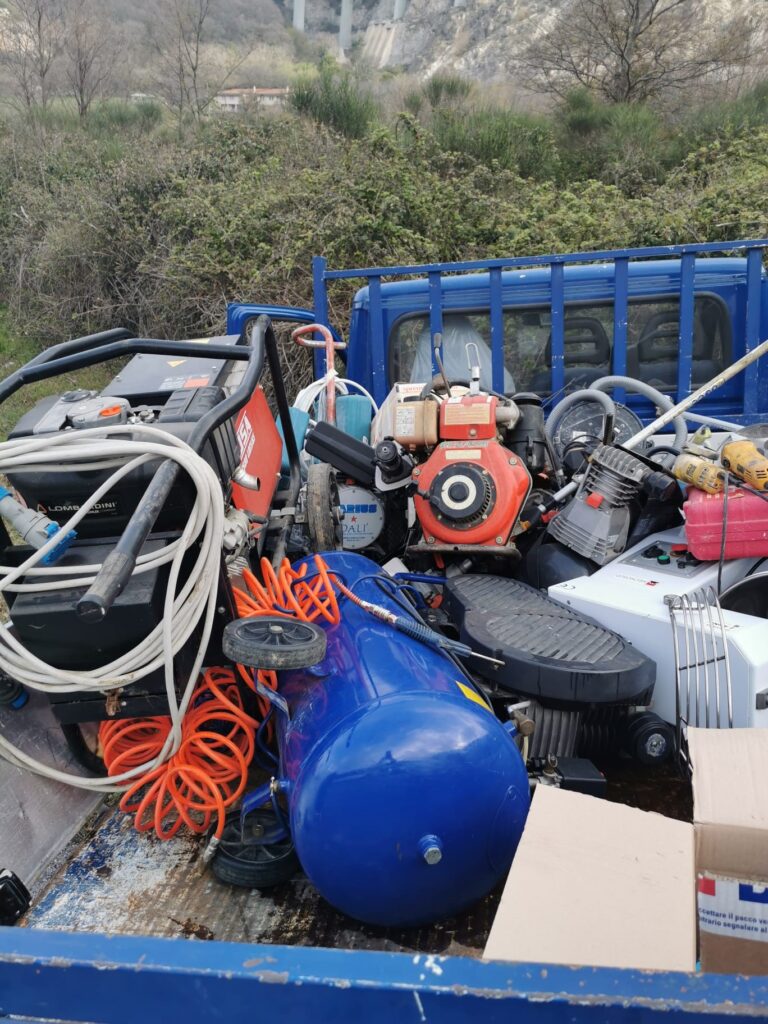 Balvano (PZ). Intercettato e recuperato automezzo con refurtiva a bordo.