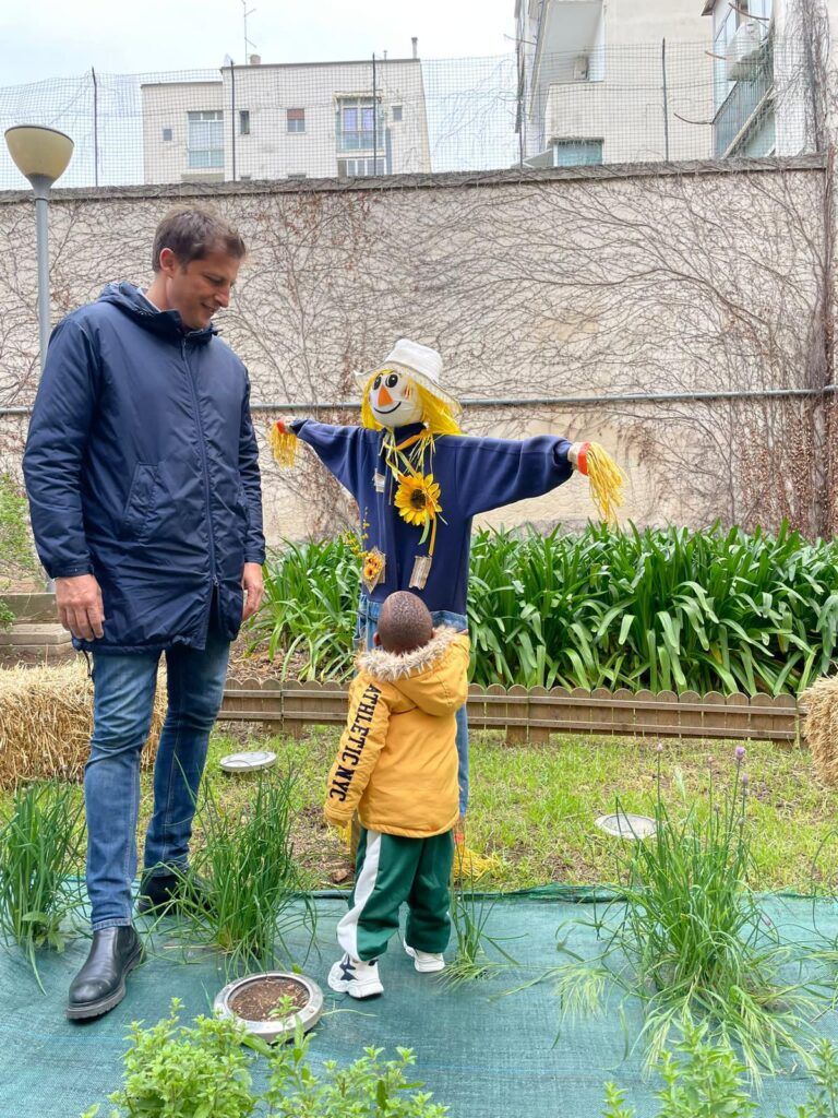 INAUGURATO L’ORTO DEGLI ODORI NELLA SEDE DEL MUNICIPIO AL TERMINE DEL PROGETTO “CUCINA SENZA BARRIERE orto