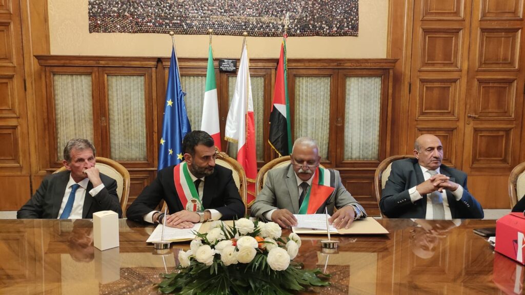 STAMATTINA LA SOTTOSCRIZIONE DEL GEMELLAGGIO TRA LA CITTÀ DI BARI E LA CITTÀ PALESTINESE DI BEIT JALA gemellaggio