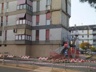 crolla controparete di una palazzina in via novello a matera 91 crollo in via novello radiolaser news matera potenza puglia basilicata