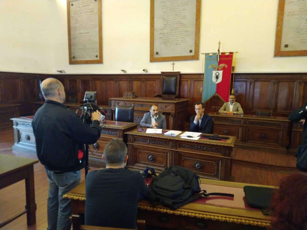 “RETE JONICA PER L'ORIENTAMENTO”AL VIA IL PROGETTO DELLA PROVINCIA“RETE JONICA PER L'ORIENTAMENTO” provincia