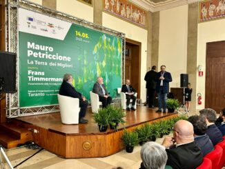 foto relativa alla serata in onore di mauro petriccione radio laser news matera potenza puglia basilicata
