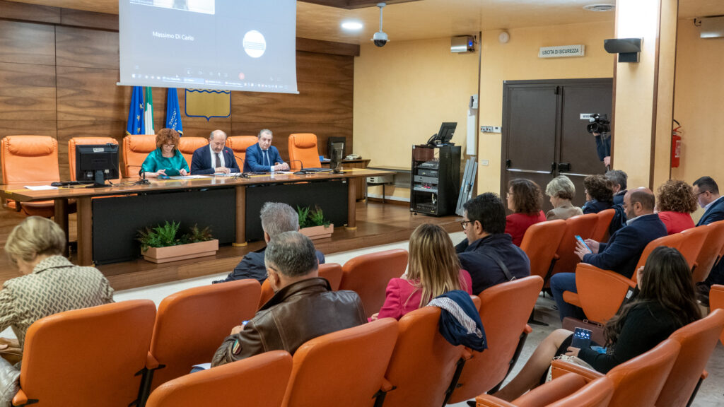 strategie di sviluppo per la basilicata, incontro in regione 4 rb 0336 radiolaser news matera potenza puglia basilicata