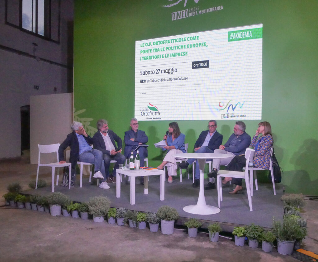 Asso Fruit Italia al Salone della Dieta Mediterranea salone della dieta mediterranea