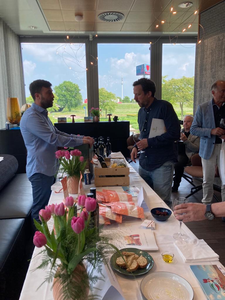 Agroalimentare: dopo la missione in Belgio, il progetto Lucanica 2.0 di Total Energies approda in Olanda per promuovere i prodotti lucani missione