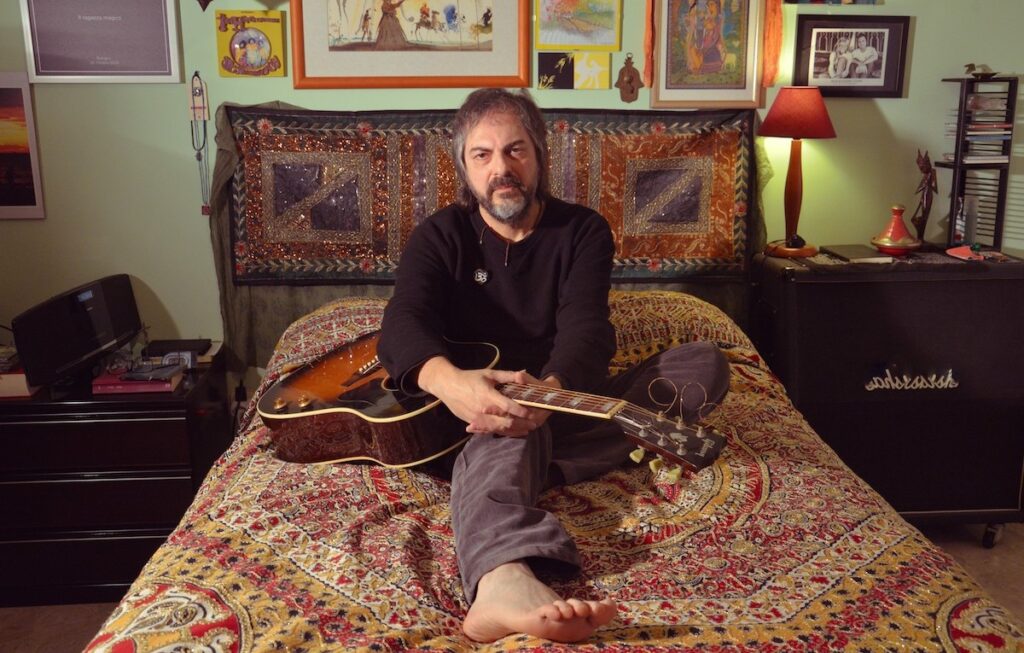 Giovedì 15 giugno - Un gusto superiore. Il cantautorato progressivo italiano dal beat al bit di Piergiorgio Pardo con Amerigo Verardi a Lecce progressivo