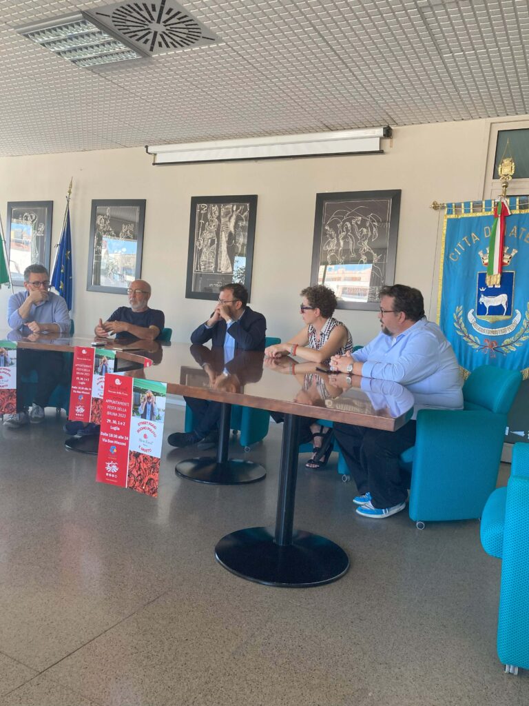 festa patronale della madonna della bruna, la condotta slow food e il mercato della terra di matera per uno street food di qualità 1 sf matera festadellabruna radio laser news matera potenza puglia basilicata