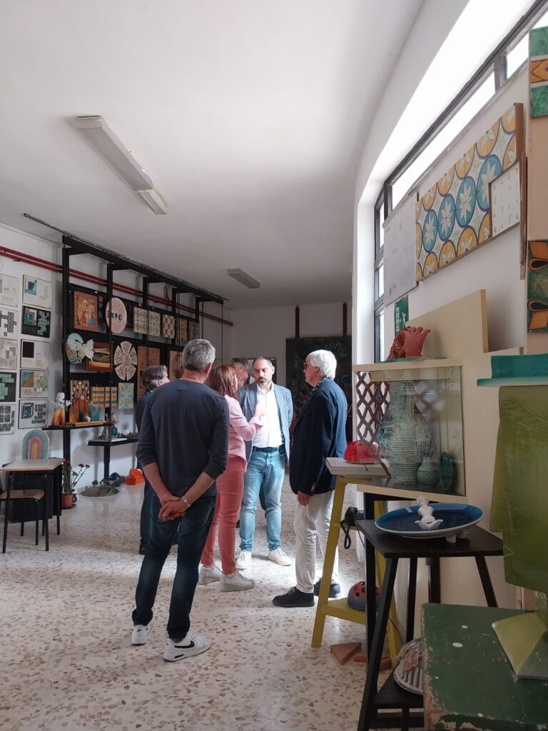 APPREZZAMENTO DEI DIRIGENTI SCOLASTICI PER LE ATTIVITA' SVOLTE DALLA PROVINCIA dirigenti