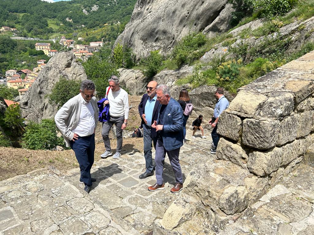 Assessore regionale Latronico ”La pianificazione energetica regionale ha tra i suoi principali obiettivi la valorizzazione dell’energia prodotta dalle Cer” energia