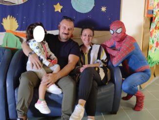 Incontro tra supereroi: Spiderman dona giocattoli all'Ospedale Madonna delle Grazie di Matera