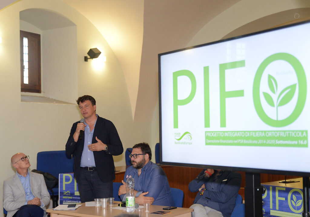 A Scanzano Jonico presentati i risultati del Progetto Integrato di Filiera Ortofrutticola (PIFO) nell’ambito del meeting “La competitività dell’ortofrutta: aggregazione, innovazione e sostenibilità”. filiera ortofrutticola