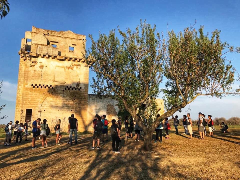 Giovedì 27 luglio - l'arpista Angela Cosi per "Il cammino celeste" nell'Abbazia di San Mauro a Sannicola (Le) cammino