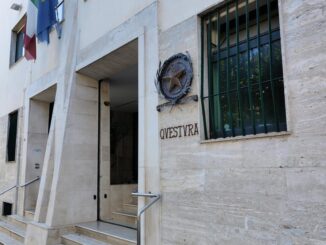 avviso orale del questore a 21enne materano 33 ingresso questura matera radio laser news matera potenza puglia basilicata