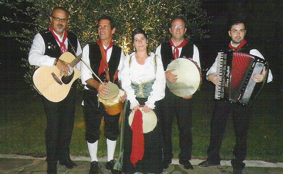 LA NOSTRA STORIA. C'ERA UNA VOLTA LA SERENATA. UN ORIGINALE MODO PER RENDERE OMAGGIO A UNA DONNA serenata