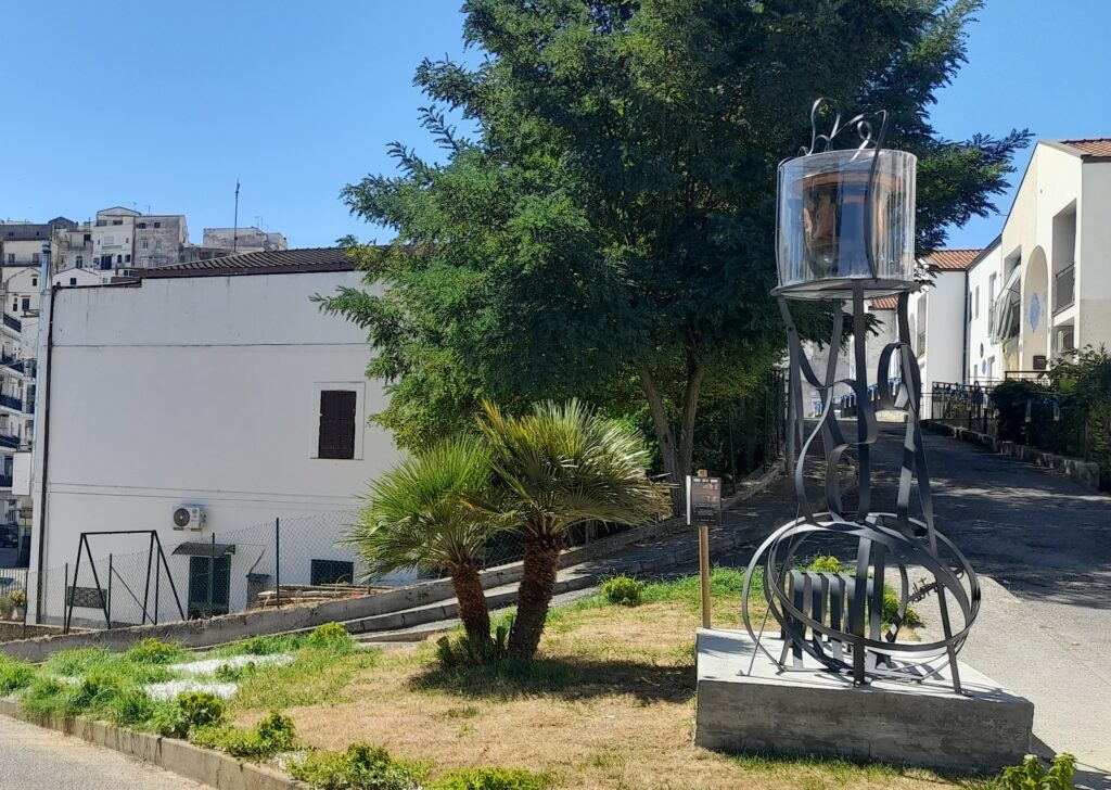 Il monumento dedicato al Pittore di Pisticci pisticci