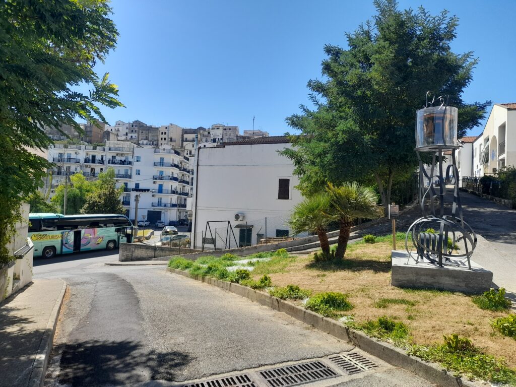 Il monumento dedicato al Pittore di Pisticci pisticci