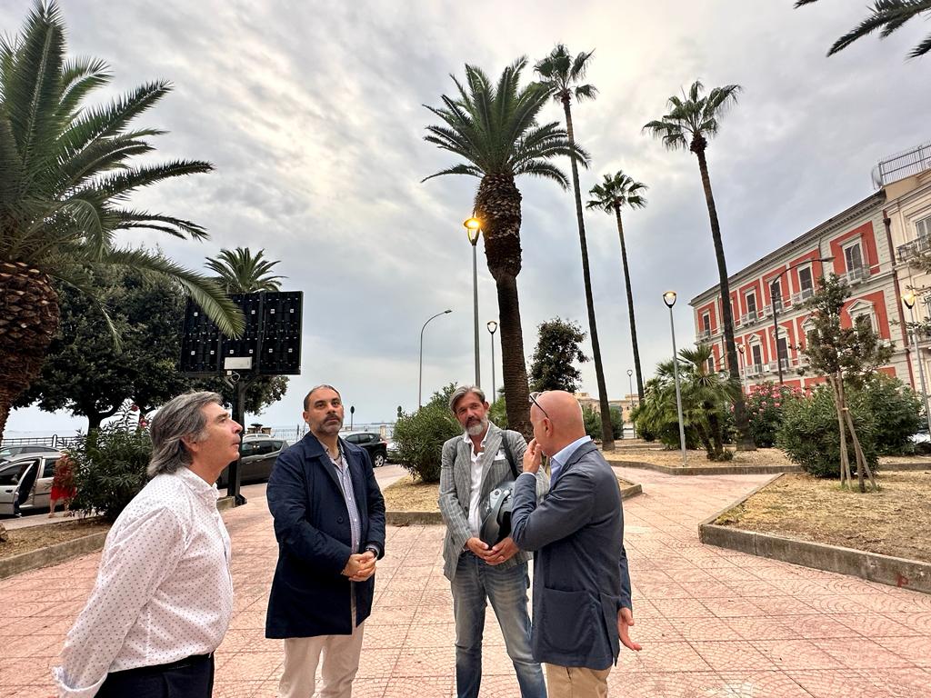 Piazza Carbonelli, nuova illuminazione a led piazza