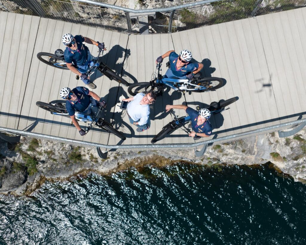 Fino al 18 settembre è in prenotazione il calendario 2024 della Polizia di Stato realizzato da Massimo Sestini polizia