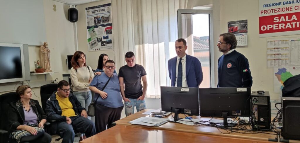 Protezione Civile, Fanelli nella sala operativa con assistiti Aias fanelli
