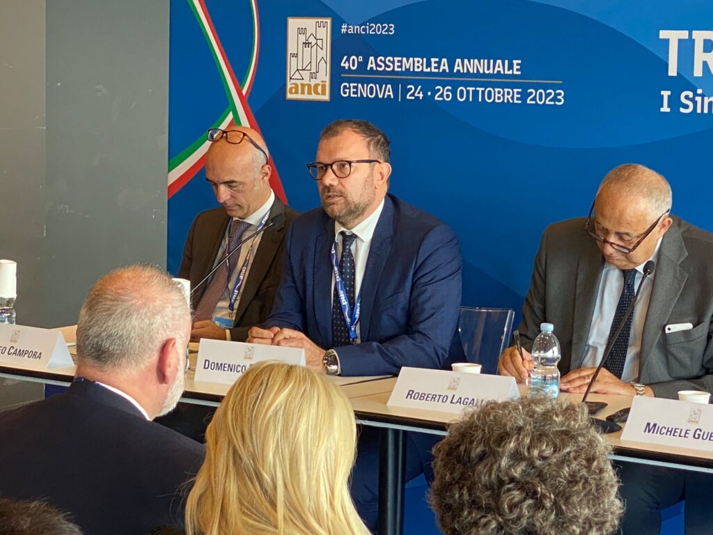 Bennardi parla di Matera smart all'assemblea Anci di Genova matera