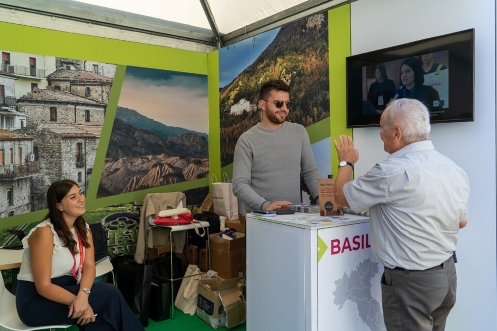 Transizione energetica e borghi, la Basilicata a Torino nell’Italia delle Regioni borghi