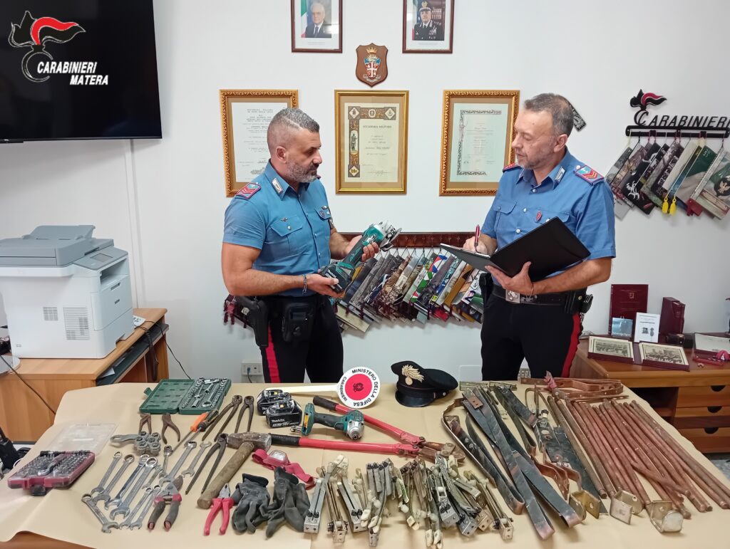 PISTICCI: I CARABINIERI ARRESTANO TRE PERSONE PER TENTATO FURTO AGGRAVATO DI RAME carabinieri