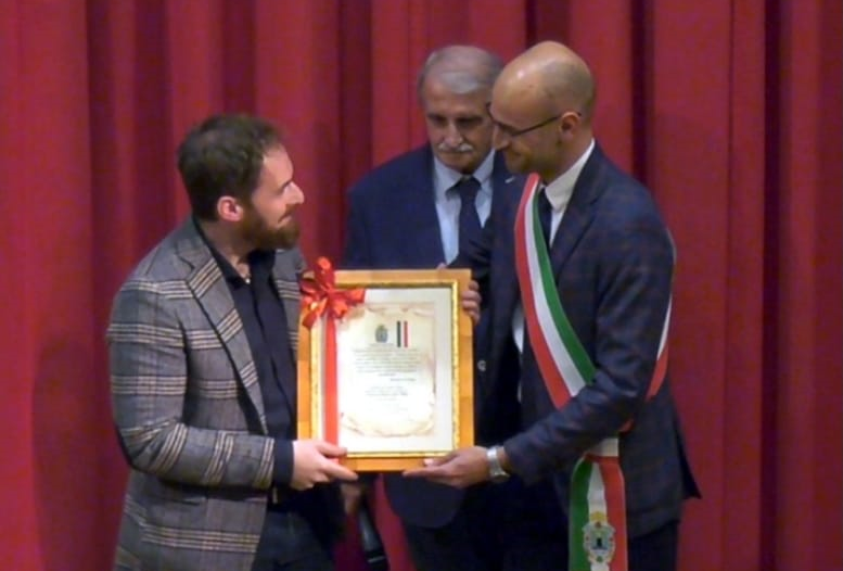 Riapertura del Cine Teatro Pino di Moliterno: la galleria del teatro intitolata alla memoria di Vincenzo Deluca detto "Willy". cine teatro Pino
