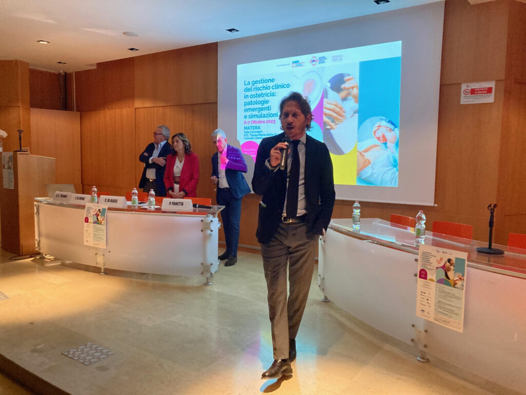 200 PROFESSIONISTI AL CORSO DI FORMAZIONE ASM SU EMERGENZE OSTETRICHE emergenze