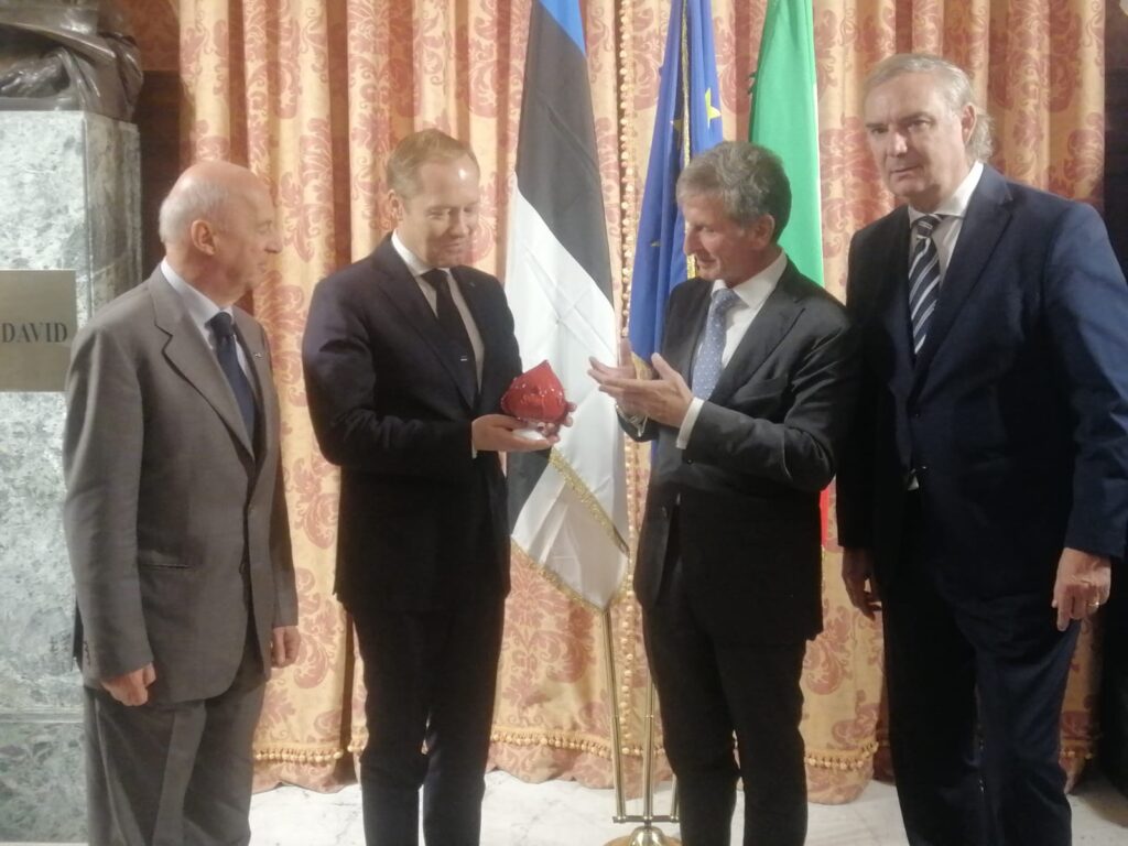 IL VICESINDACO DI SCIASCIO A COLLOQUIO CON L'AMBASCIATORE DELL’ESTONIA A PALAZZO DI CITTÀ ambasciatore