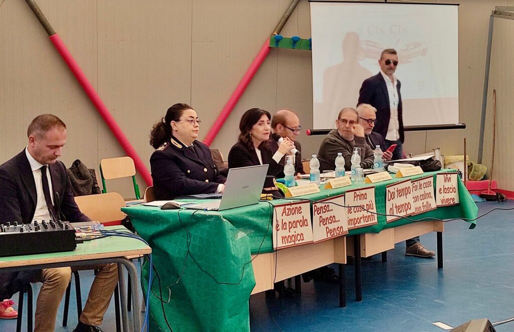 Polizia di Stato di Matera: il Questore incontra gli studenti di Ferrandina sul tema del disagio giovanile polizia di stato,matera