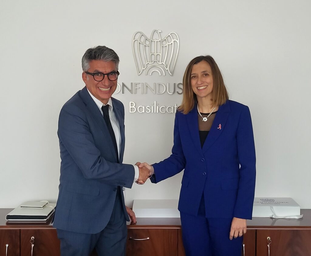 SERVIZI INNOVATIVI: LIOY (TELECOM ITALIA) GUIDA LA SEZIONE telecom itaiaSARA’ AFFIANCATO DA TOSTO (DATACONTACT) servizi inovativi