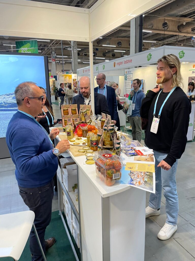 LA MELANZANA ROSSA E IL FAGIOLO BIANCO DOP DI ROTONDA ALLA FIERA INTERNAZIONALE DI MALMO IN SVEZIA melanzana rossa