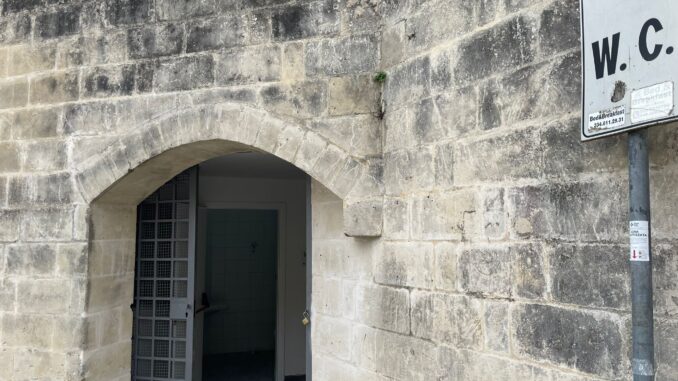 Bagni-di-via-Fiorentini-2