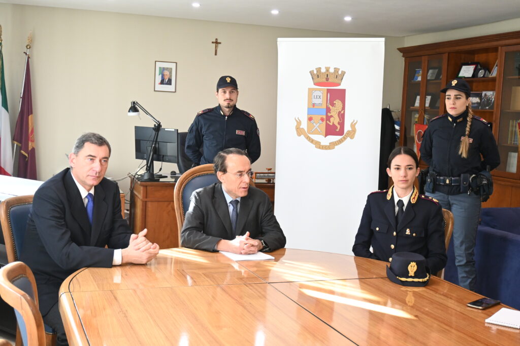 vicario,questore