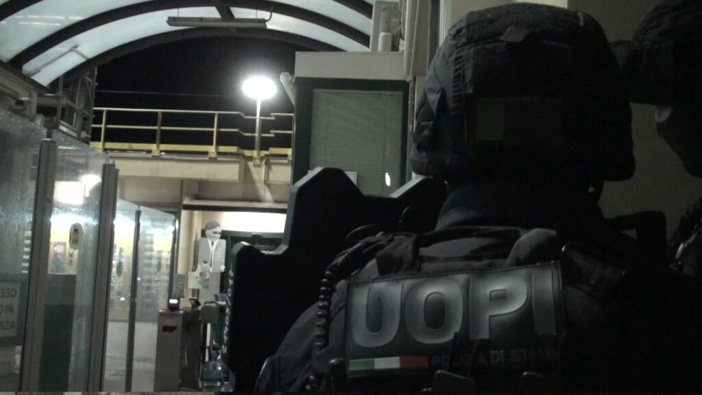 Questura di Potenza - Esercitazione Squadra di negoziazione questura,potenza,esercitazioni